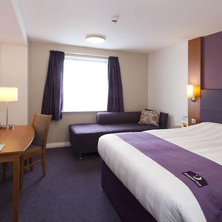 Premier Inn Inverness Centre - River Ness Exterior foto