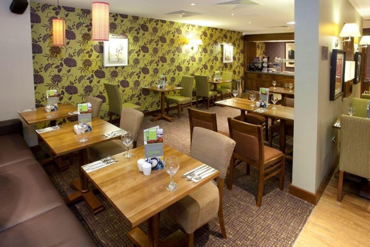 Premier Inn Inverness Centre - River Ness Exterior foto